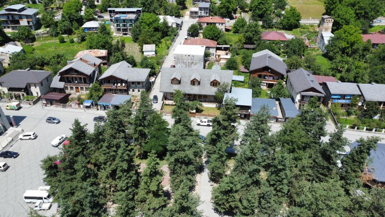 Guest House Svan-Ski Mestia Bagian luar foto