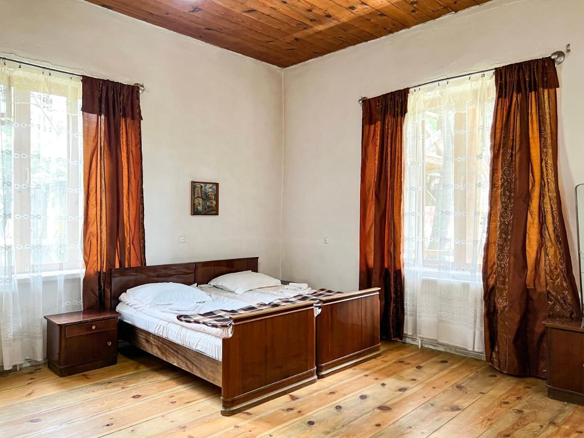 Guest House Svan-Ski Mestia Bagian luar foto