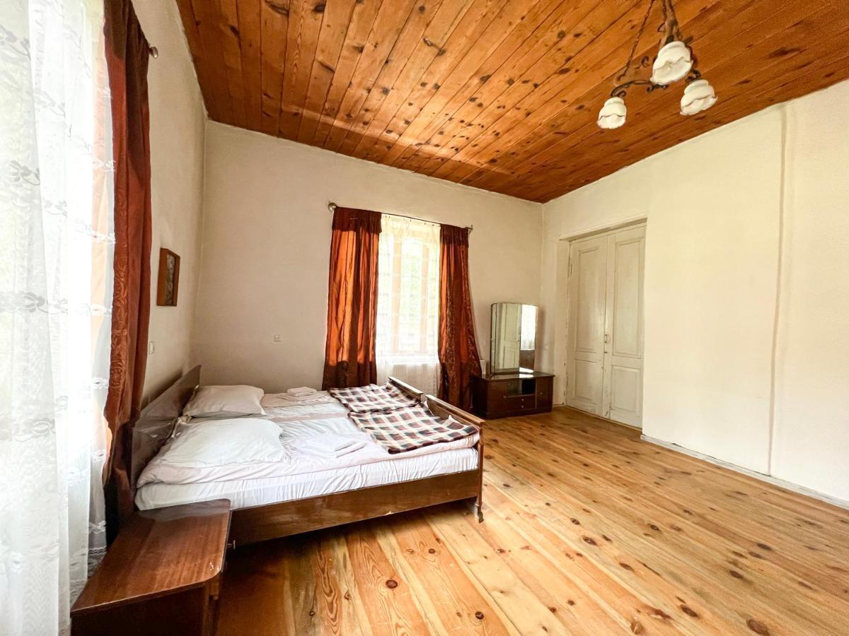 Guest House Svan-Ski Mestia Bagian luar foto