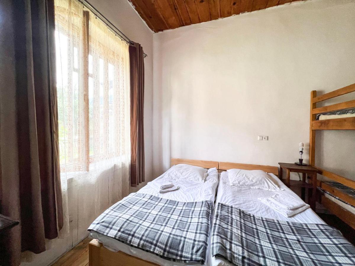 Guest House Svan-Ski Mestia Bagian luar foto