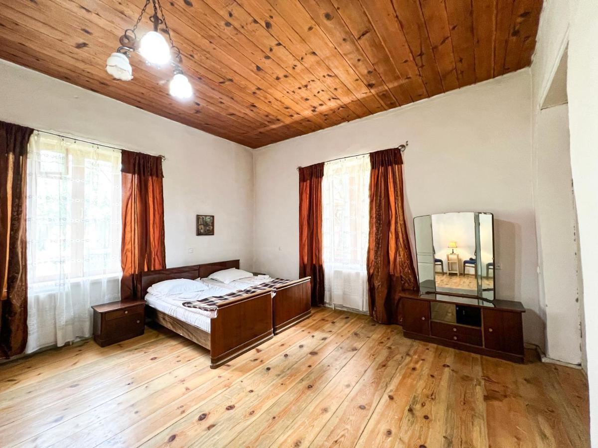 Guest House Svan-Ski Mestia Bagian luar foto