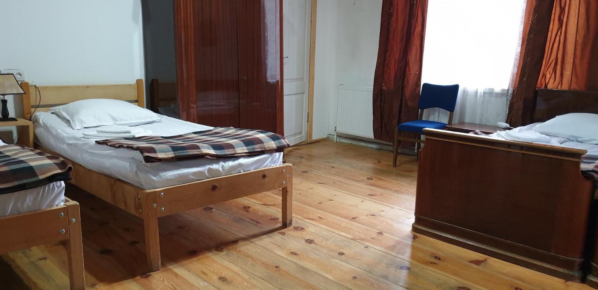 Guest House Svan-Ski Mestia Bagian luar foto