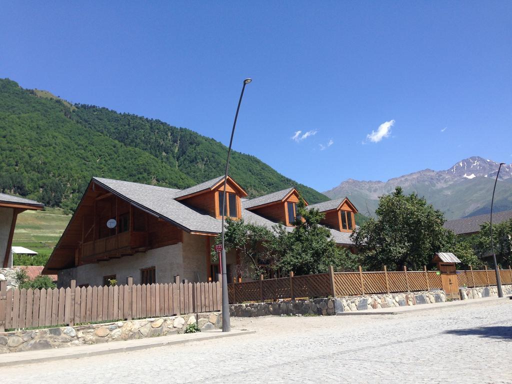 Guest House Svan-Ski Mestia Bagian luar foto
