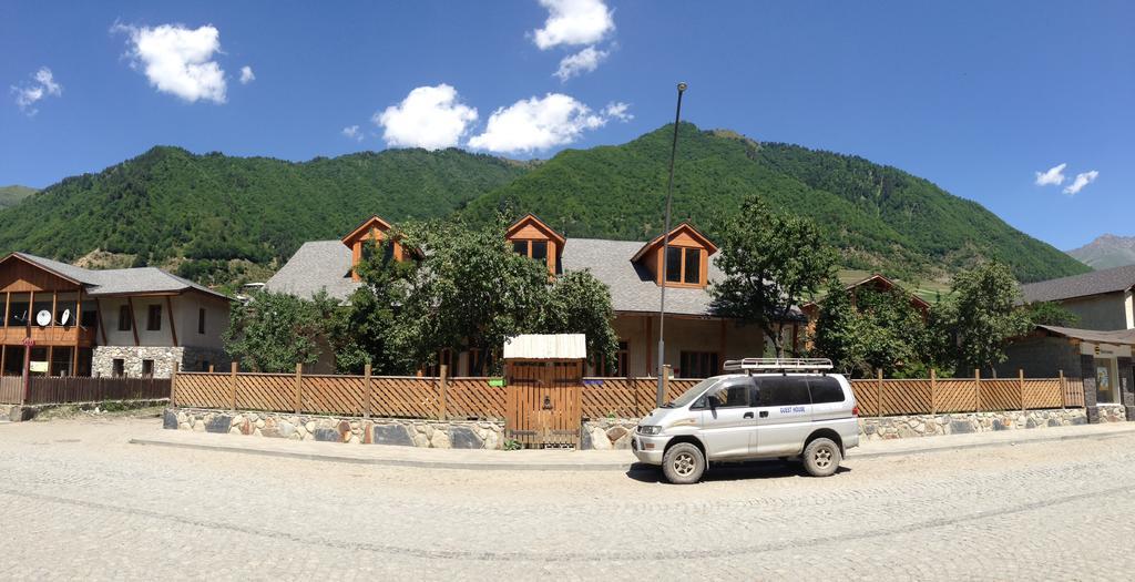 Guest House Svan-Ski Mestia Bagian luar foto